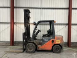 2011 TOYOTA DIESEL FORKLIFT 02-8FDF30