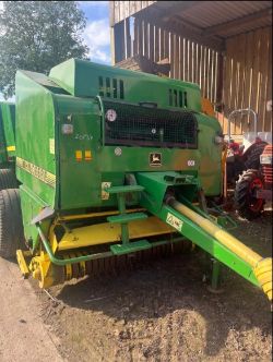 JOHN DEERE 575 ROUND BALER