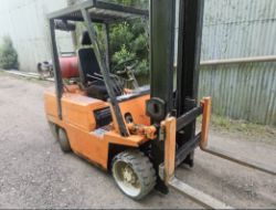 KOMATSU FG30ST FORKLIFT – 3 TON LIFT CAPACITY
