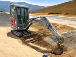 2018 VOLVO EC18D 1.8T MINI EXCAVATOR / DIGGER