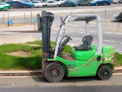 2015 CESAB M325 FORKLIFT >>--NO VAT ON HAMMER--<<