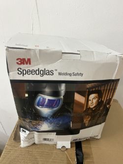 BRAND NEW 3M SPEEDGLAS WELDING HELMET 896055