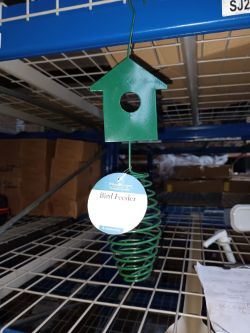 FULL PALLET OF 1488 X NEW BIRD FEEDERS