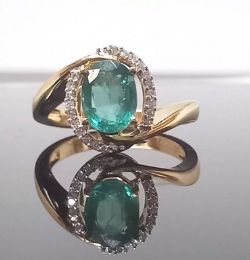 1CT EMERALD & 0.20CT DIAMOND RING/14CT YELLOW GOLD/SIZE L