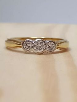 0.30CT DIAMOND 3 STONE RING/18CT YELLOW GOLD SIZE M1/2