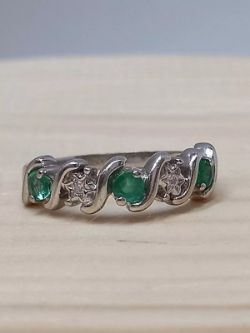 EMERALD & DIAMOND ETERNITY RING 9CT WHITE GOLD+GIFT BOX