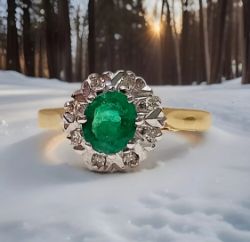 EMERALD & DIAMOND CLUSTER RING 18CT YELLOW GOLD + GIFT BOX + VALUATION CERTIFICATE OF £1995