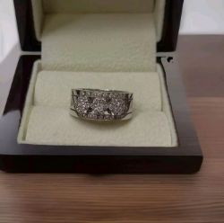 0.50CT DIAMOND BAND. 18CT WHITE GOLD SIZE L1/2 WEIGHT 8G WIDTH 7M