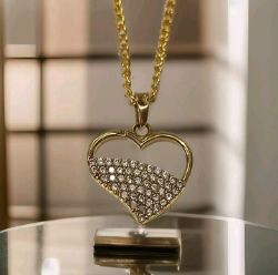 18CT YELLOW GOLD CUBIC ZIRCONIA HEART PENDANT