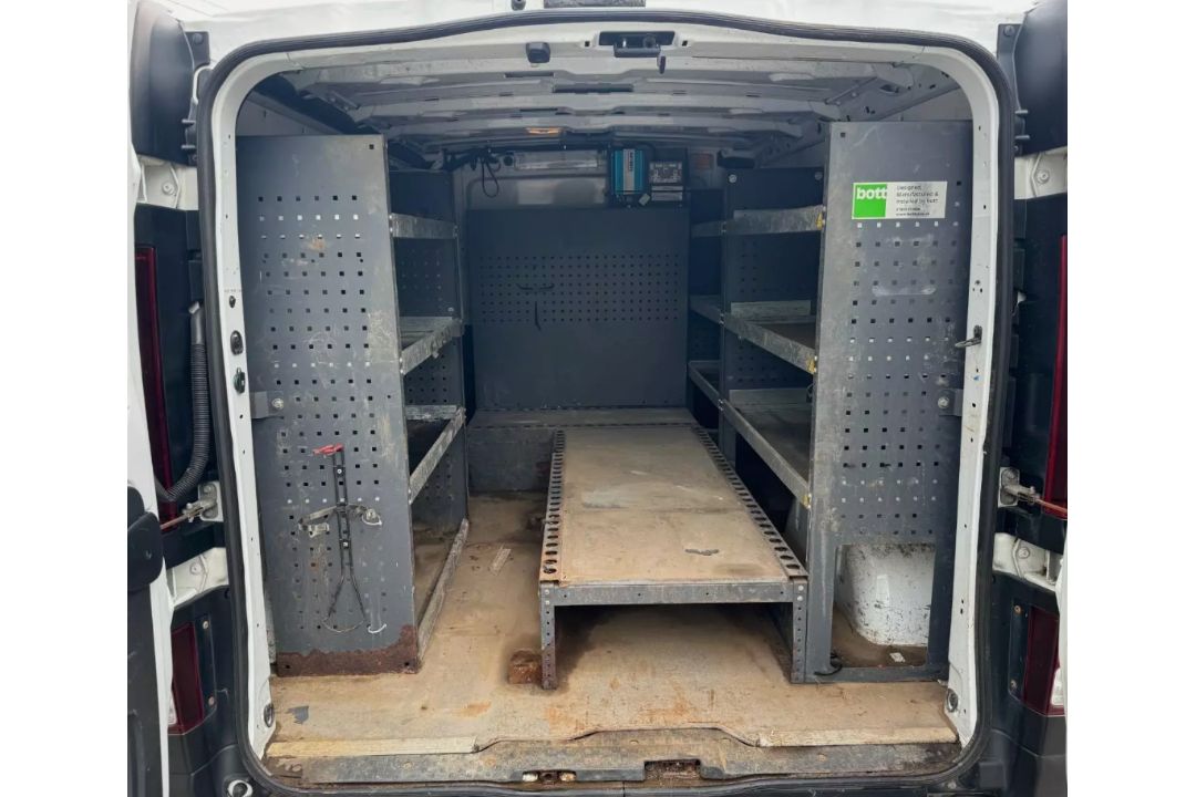 2015 VAUXHALL VIVARO SWB PANEL VAN - Image 7 of 13