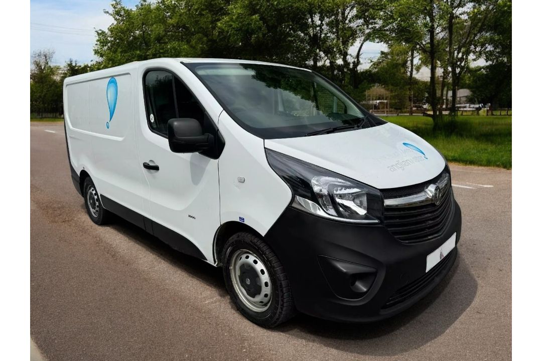 2015 VAUXHALL VIVARO SWB PANEL VAN - Image 6 of 13