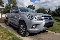 2018 TOYOTA HILUX INVINCIBLE 2.4 D-4D AUTO PICK-UP TRUCK **(ONLY95K MILEAGE)**