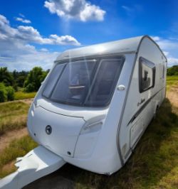 2008 SWIFT JURA 2 BERTH TOURING CARAVAN - COMPACT YET FULLY EQUIPPED FOR YOUR ADVENTURES!