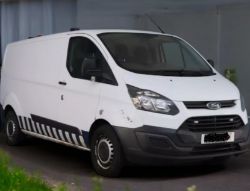 2016 FORD TRANSIT CUSTOM LWB L2 - EX WATERBOARD WITH A/C, TAILGATE, AND SAT NAV