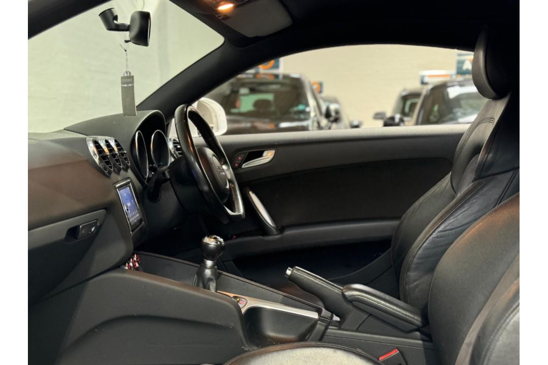 AUDI TT QUATTRO TDI 2009 COUPE >>--NO VAT ON HAMMER--<< - Image 11 of 26
