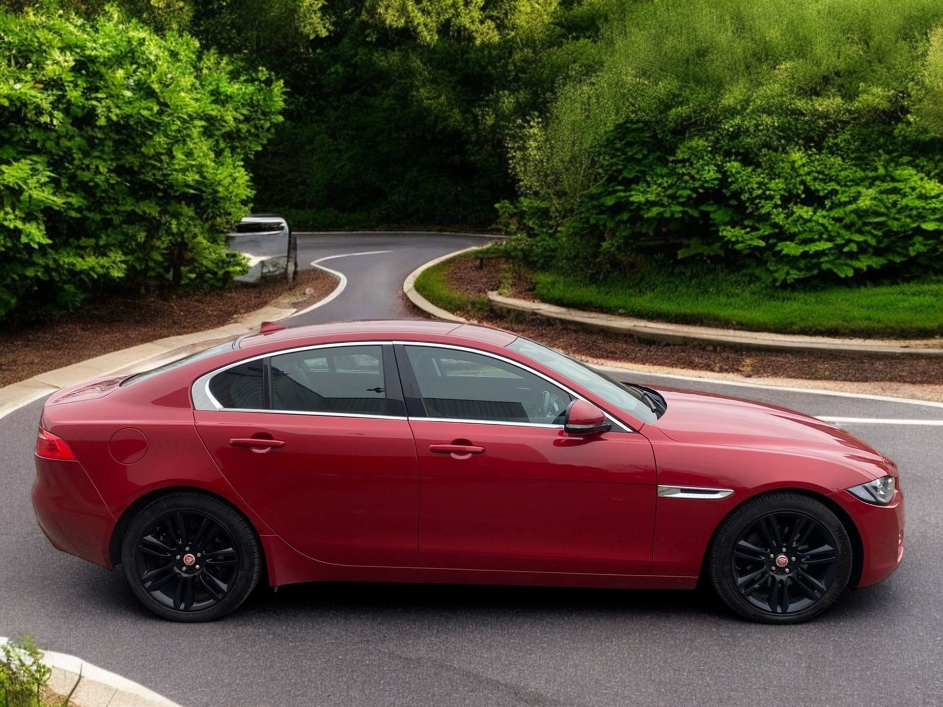 JAGUAR XE PORTFOLIO D 2016 (65) >>--NO VAT ON HAMMER--<< - Image 5 of 18