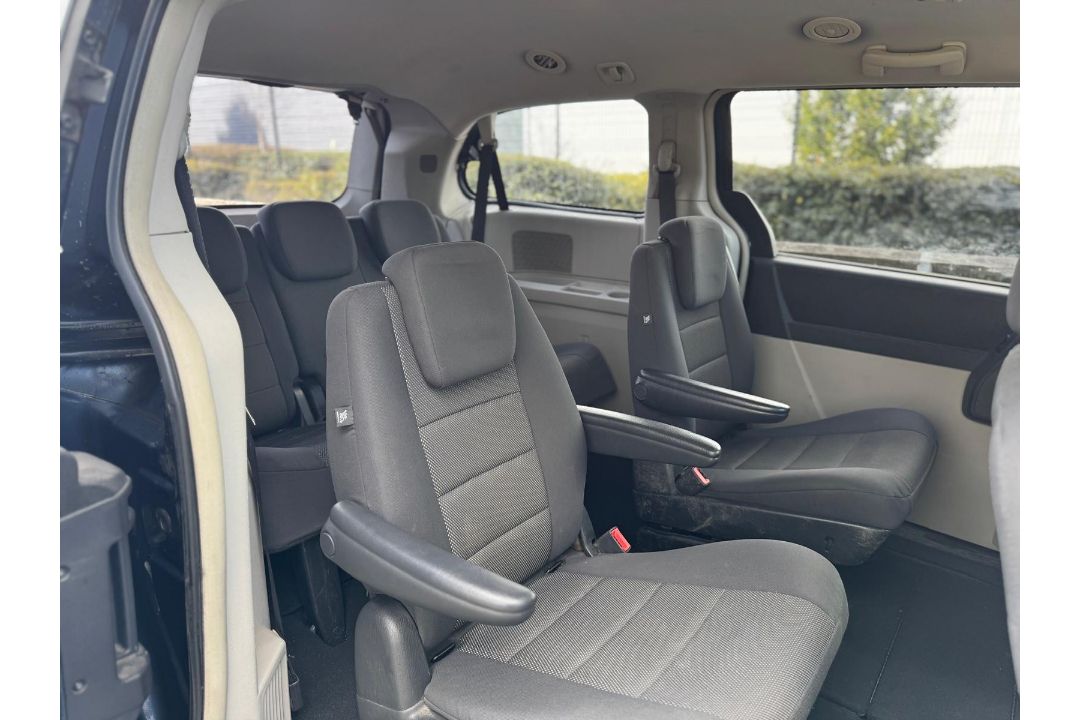 2009 CHRYSLER GRAND VOYAGER 7-SEATER >>--NO VAT ON HAMMER--<< - Image 9 of 14