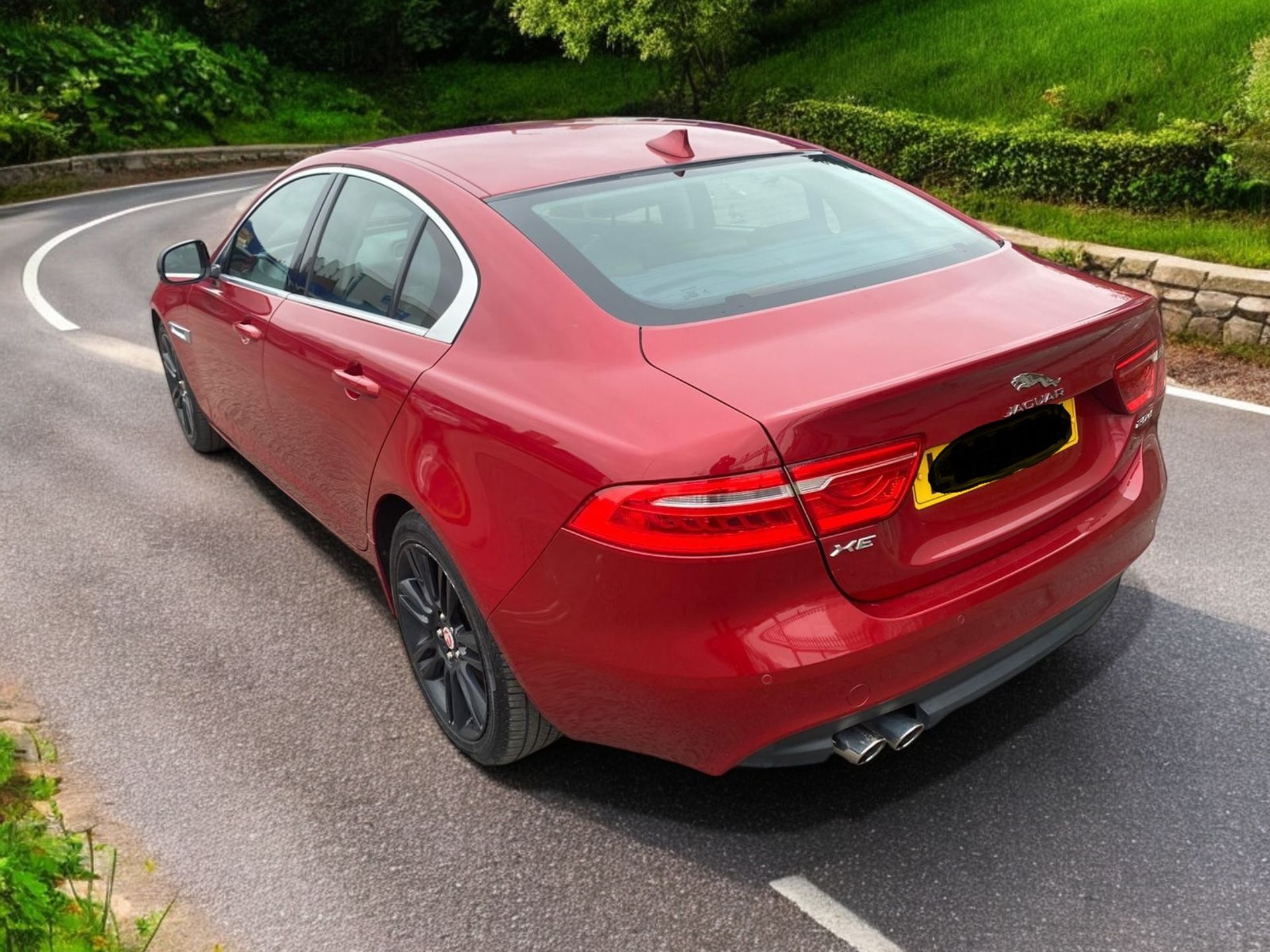 JAGUAR XE PORTFOLIO D 2016 (65) >>--NO VAT ON HAMMER--<< - Image 2 of 18