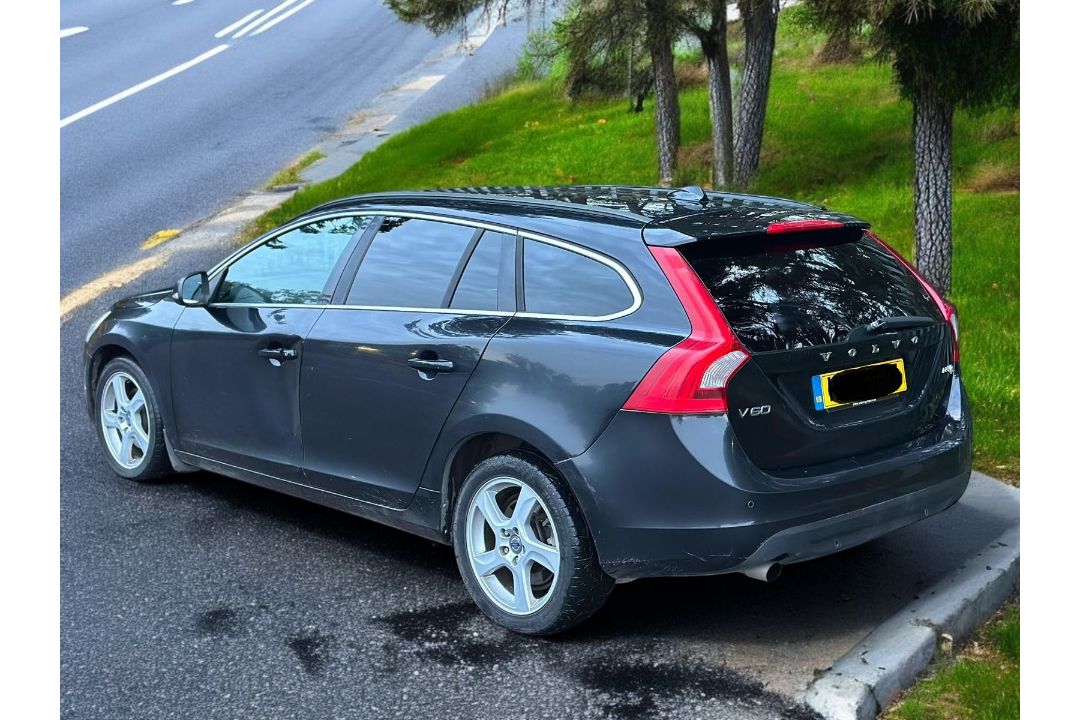 2012 VOLVO V60 SE DRIVE START/STOP – 1.6L DIESEL ESTATE >>--NO VAT ON HAMMER--<< - Image 8 of 12