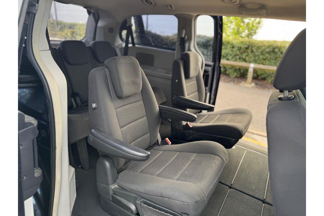 2009 CHRYSLER GRAND VOYAGER 7-SEATER >>--NO VAT ON HAMMER--<< - Image 10 of 14