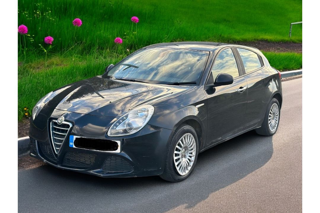 2013 ALFA ROMEO GIULIETTA TURISMO 1.6L MANUAL >>--NO VAT ON HAMMER--<< - Image 1 of 16