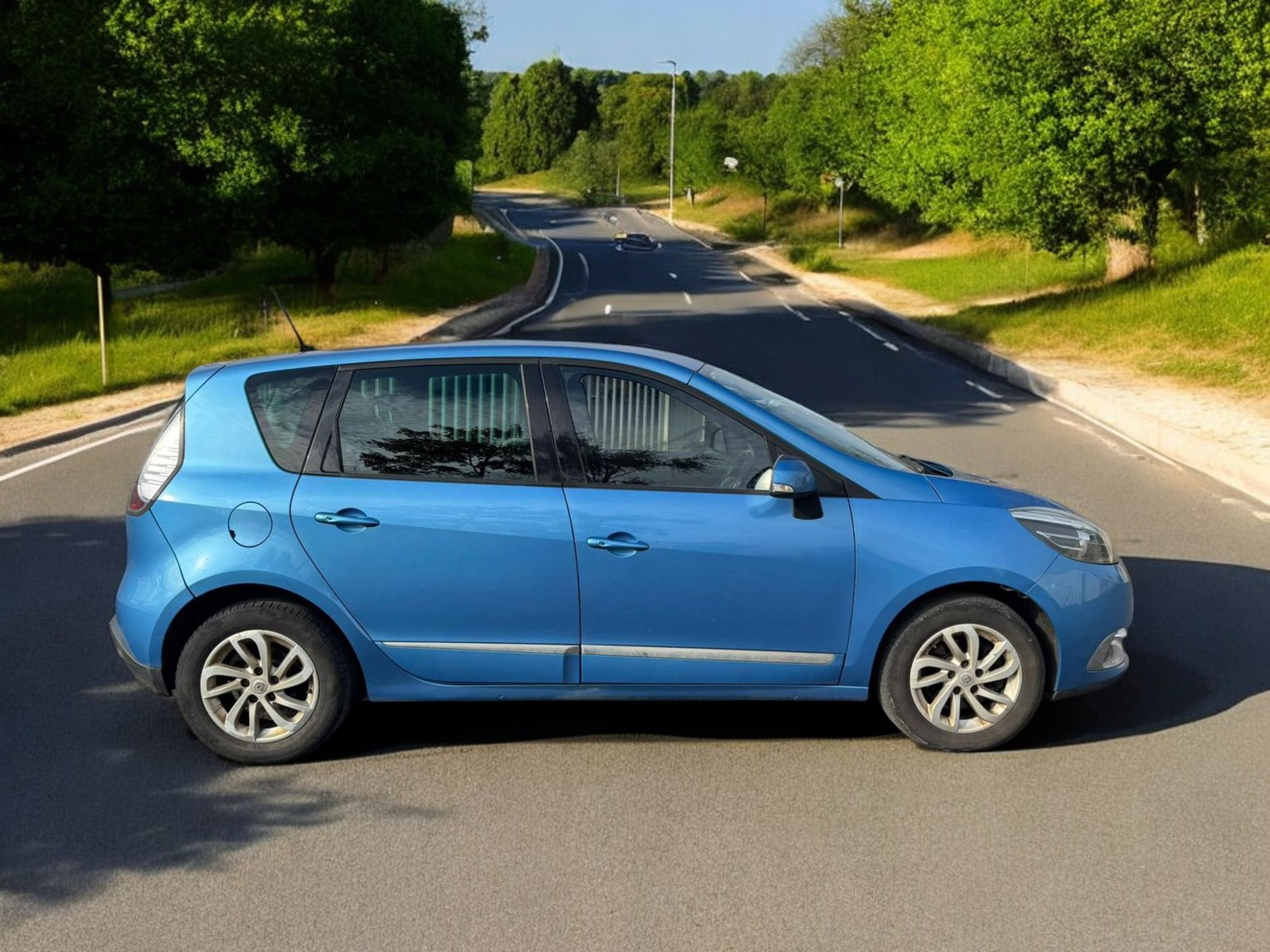 RENAULT SCENIC DYNAMIQUE NAV DCI 2015 >>--NO VAT ON HAMMER--<< - Image 3 of 15