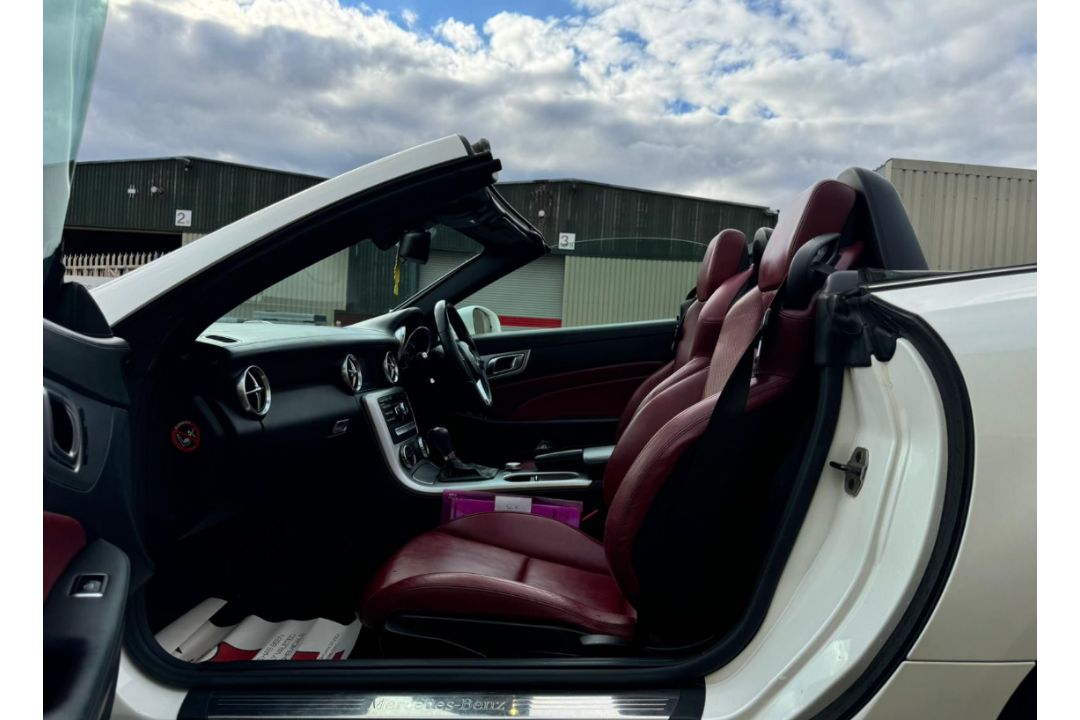 MERCEDES-BENZ SLK250 AMG SPORT CDI 2013 – CONVERTIBLE >>--NO VAT ON HAMMER--<< - Image 16 of 26