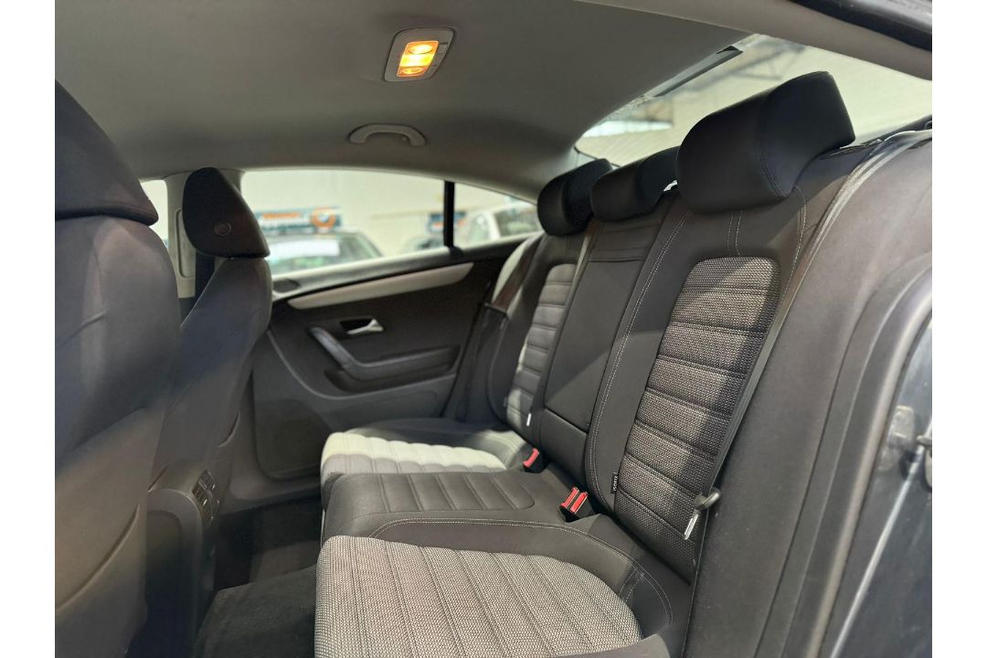 VOLKSWAGEN PASSAT 2.0 TDI DSG (2010) - DIESEL SEMI-AUTOMATIC - FORECOURT £4,905 >NO VAT ON HAMMER-< - Image 12 of 12