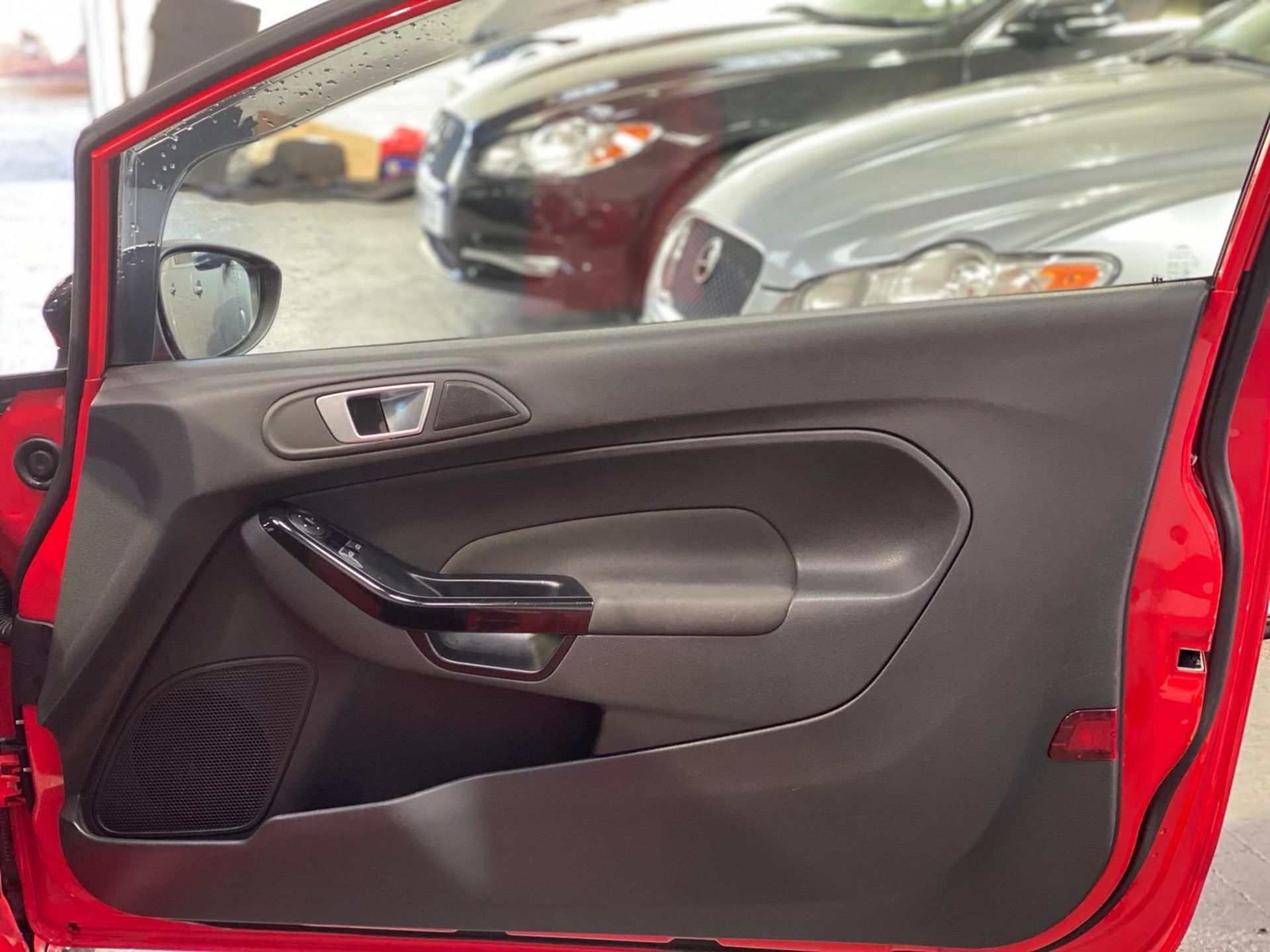 2016 FORD FIESTA 1.0T ECOBOOST ZETEC S RED EDITION >>--NO VAT ON HAMMER--<< - Image 7 of 25