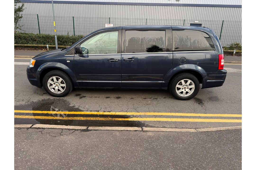 2009 CHRYSLER GRAND VOYAGER 7-SEATER >>--NO VAT ON HAMMER--<< - Image 4 of 14