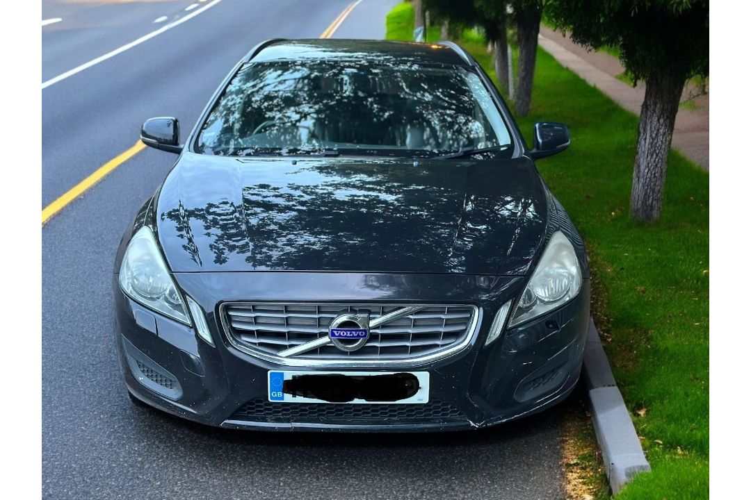 2012 VOLVO V60 SE DRIVE START/STOP – 1.6L DIESEL ESTATE >>--NO VAT ON HAMMER--<< - Image 5 of 12