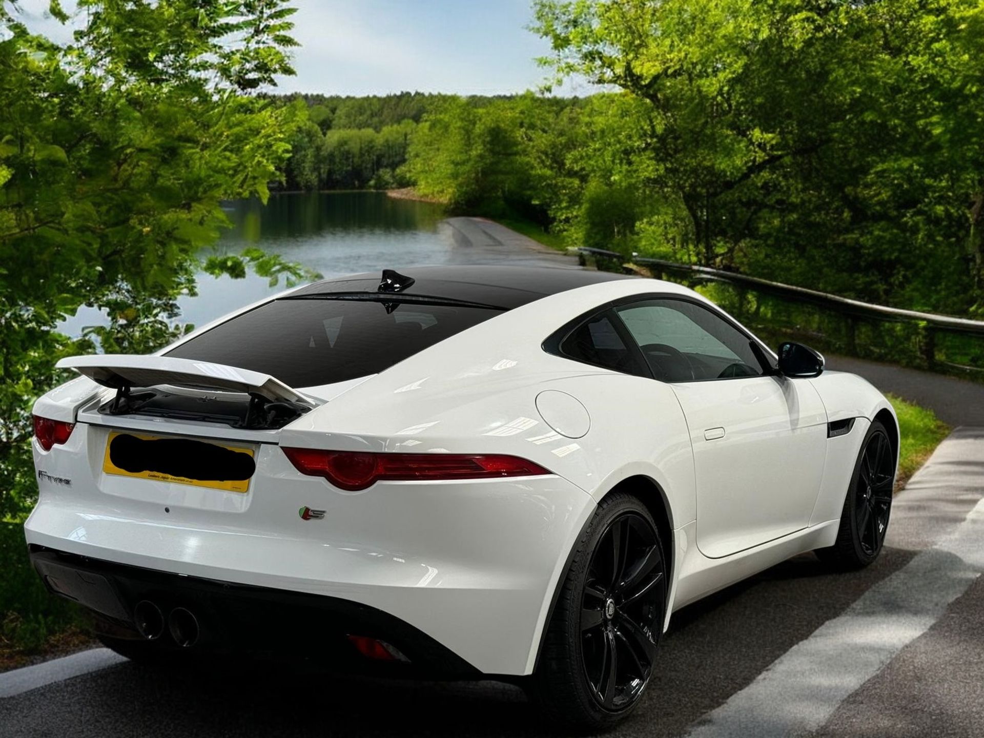 JAGUAR F-TYPE V6 AUTO 2014 >>--NO VAT ON HAMMER--<< - Image 2 of 16