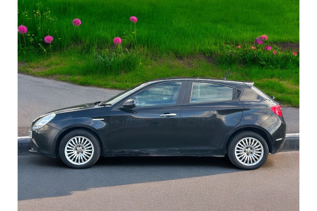 2013 ALFA ROMEO GIULIETTA TURISMO 1.6L MANUAL >>--NO VAT ON HAMMER--<< - Image 10 of 16