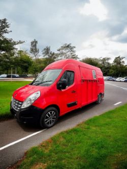 2012 RENAULT MASTER 3.5 TON HORSEBOX PANEL VAN >>--NO VAT ON HAMMER--<<