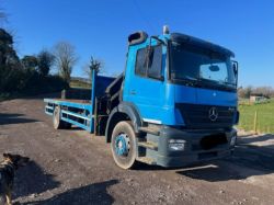 2005 MERCEDES AXOR FLATBED TRUCK WITH PALFINGER PK7501 CRANE