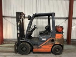 TOYOTA 02-8FGF25 LPG FORKLIFT