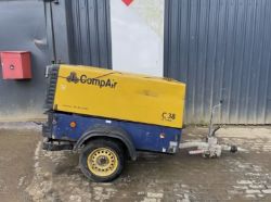 COMPAIR C38 ROAD TOWABLE COMPRESSOR (2015)