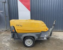 2014 ATLAS COPCO XAS67 ROAD TOW COMPRESSOR