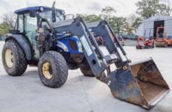 2013 NEW HOLLAND T4030 4WD TRACTOR WITH QUICKE LOADER