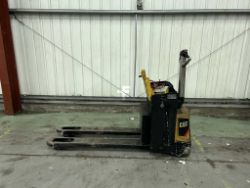 CAT LIFT TRUCKS NPP20N2 ELECTRIC PALLET TRUCK **(INCLUDES CHARGER)**