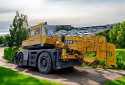 KATO KR22H ALL-TERRAIN CRANE