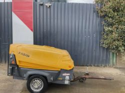 2014 ATLAS COPCO XAS67 ROAD TOW COMPRESSOR