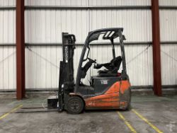 2013 TOYOTA ELECTRIC 3-WHEEL FORKLIFT 8FBET15**(INCLUDES CHARGER)**