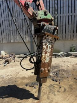 2013 FRB BREAKER – SUIT 5-8 TON EXCAVATOR/BACKHOE LOADER