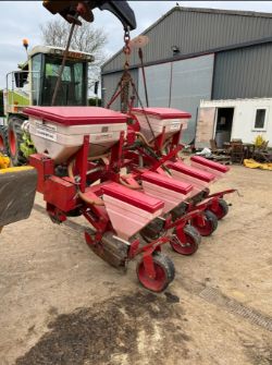 ACCORD OPTIMA 4 ROW MAIZE DRILL