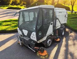 2012 SCARAB MINOR ROAD SWEEPER –NON-RUNNER ** SPARES OR REPAIRS **