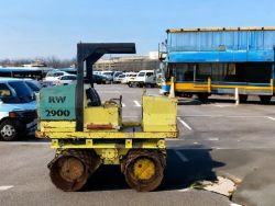 1997 RAMMAX RW 2900 TRENCH ROLLER
