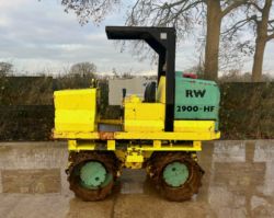 1998 RAMMAX RW2900-HF 3-TONNE TRENCH ROLLER