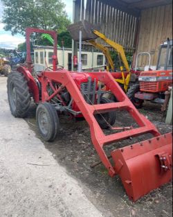 MASSEY FERGUSON 35 C/W LOADER