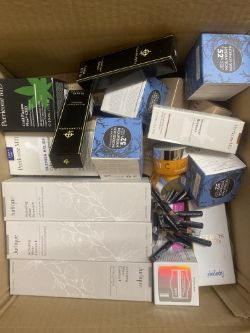 MIXED BOX OF BRANDED COSMETICS, MAKE UP & BEAUTY ITEMS (BOX 20)
